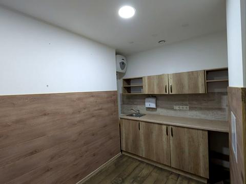 комерційна за адресою Київ, Ділова вул. (Димитрова), 2-Б