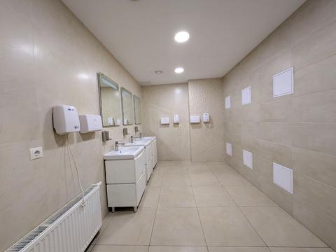 комерційна за адресою Київ, Ділова вул. (Димитрова), 2-Б