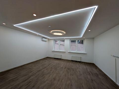 комерційна за адресою Київ, Ділова вул. (Димитрова), 2-Б