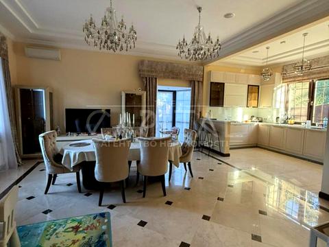 будинок за адресою Бориса Лятошинського вул. (1 Травня)