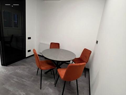 комерційна за адресою Андрія Верхогляда вул. (Михайла Драгомирова), 14-А