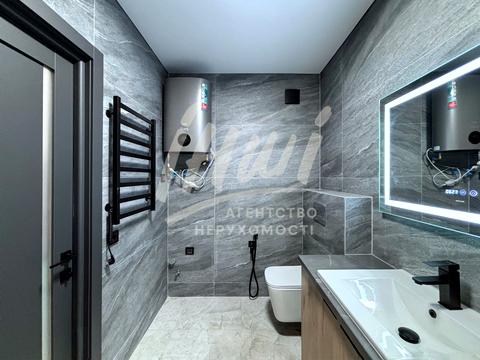 квартира за адресою Романа Левицького вул., 4