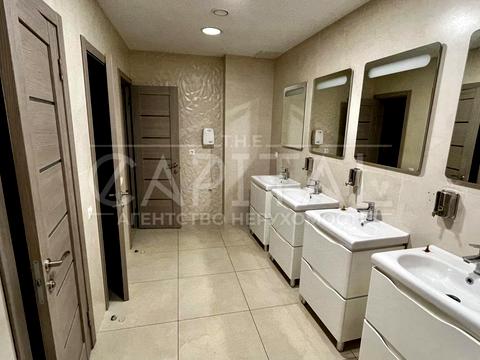 комерційна за адресою Ділова вул. (Димитрова), 2-Б