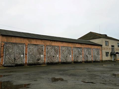 комерційна за адресою Соборності вул. (Комарова), 33