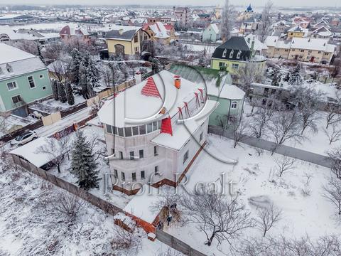 комерційна за адресою Ярослава Мудрого вул., 27