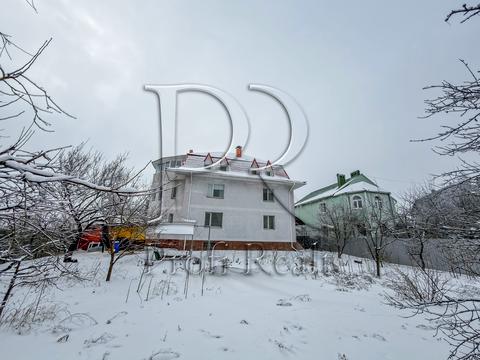 комерційна за адресою Ярослава Мудрого вул., 27