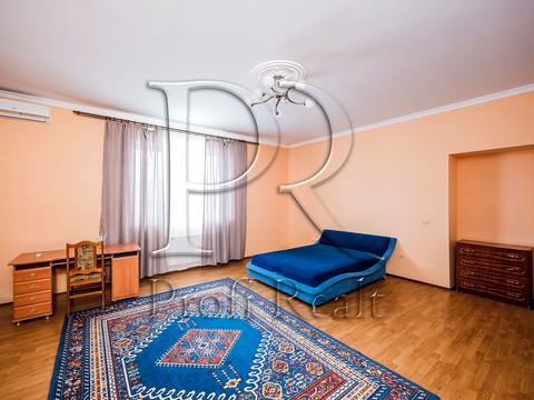 комерційна за адресою Ярослава Мудрого вул., 27