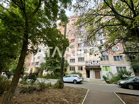 квартира за адресою Євгена Чикаленка вул., 81/2