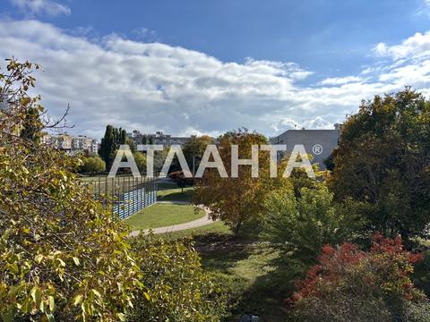 квартира за адресою Євгена Чикаленка вул., 81/2