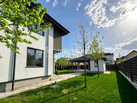 будинок за адресою с. Козин, софіївський провулок, 15а