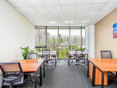 комерційна за адресою Болсуновська вул. (Сергія Струтинського), 12