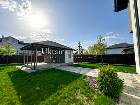 будинок за адресою с. Козин, софіївський провулок, 15а