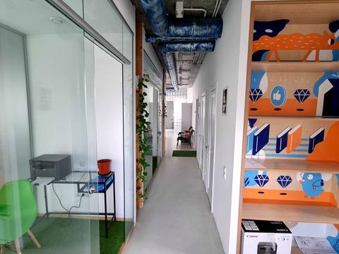 комерційна за адресою Воздвиженська вул., 51а