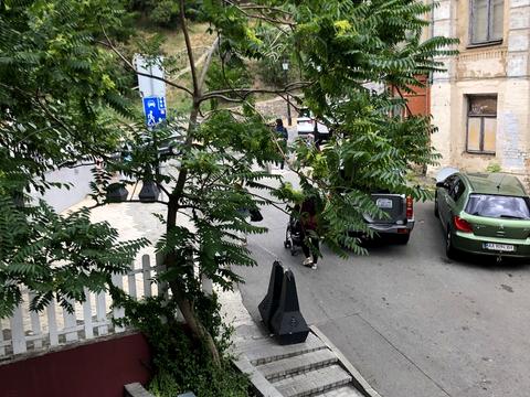 комерційна за адресою Воздвиженська вул., 51А