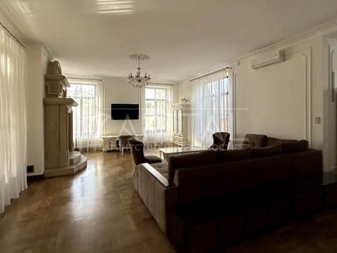 будинок за адресою Стежки вул.