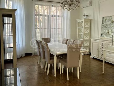 будинок за адресою Стежки вул.