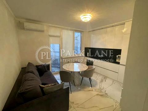 квартира за адресою Степана Рудницького вул. (Академіка Вільямса), 3/7