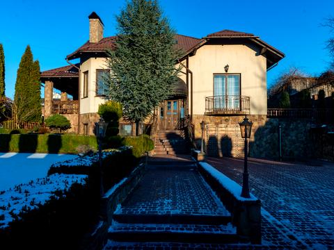 будинок за адресою Рівне, Князя Володимира вул., 4