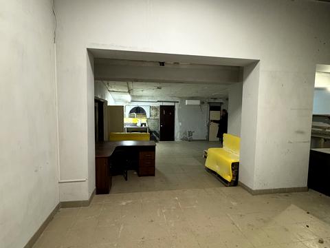 комерційна за адресою Вільної Ічкерії вул. (Волгоградська), 4