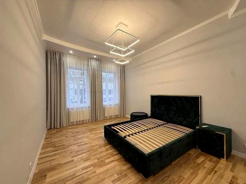 квартира за адресою Софії Яблонської вул. (), 34