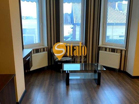 будинок за адресою смт. Козин, Центральна вул.