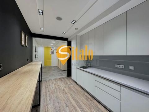 комерційна за адресою Спортивна пл., 3