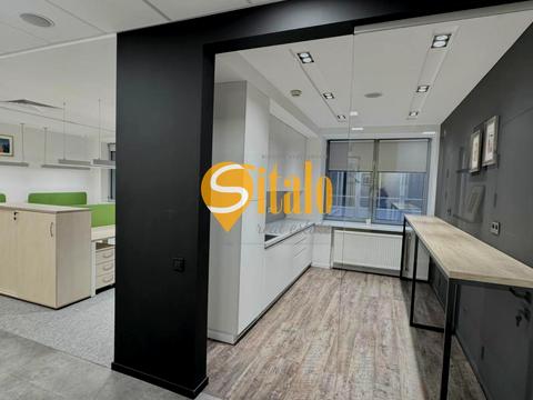 комерційна за адресою Спортивна пл., 3