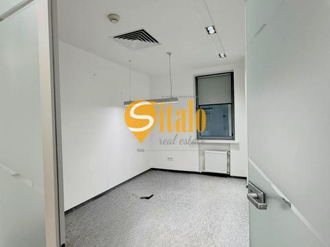 комерційна за адресою Спортивна пл., 3