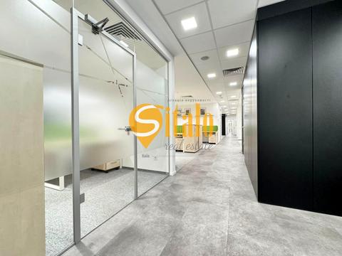 комерційна за адресою Спортивна пл., 3