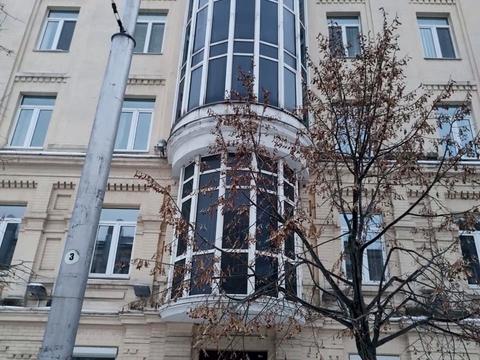 комерційна за адресою Саксаганського вул., 3