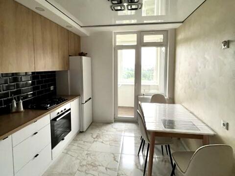 квартира за адресою Злуки просп., 3-А