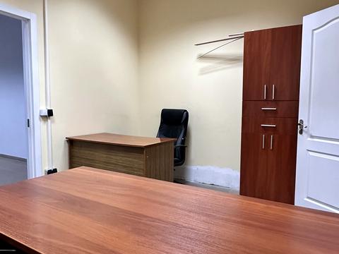 комерційна за адресою Київ, Срібнокільська вул., 1