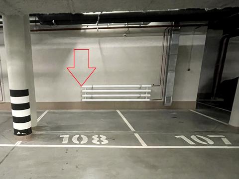 паркоместо по адресу Андрея Верхогляда ул. (Михайла Драгомирова), 17-В