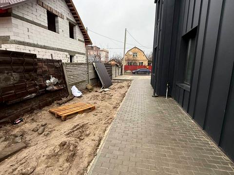 будинок за адресою Павла Загребельного вул.