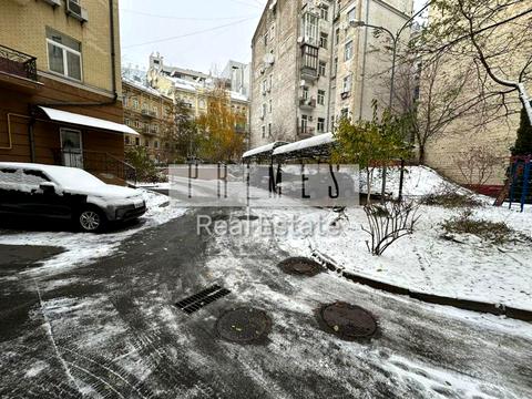 комерційна за адресою Київ, Софіївська вул., 12