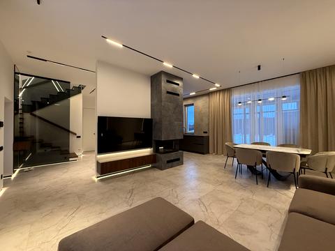 дом по адресу Карпатська, 12