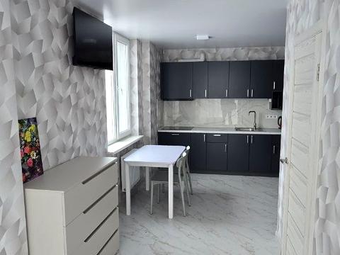 квартира за адресою Олега Мудрака вул. (Генерала Наумова), 1-Б