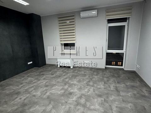 коммерческая по адресу Антоновича ул. (Горького), 33В