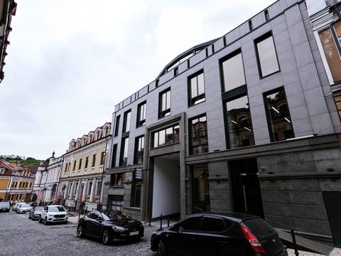 комерційна за адресою Київ, Олеся Гончара вул., 9