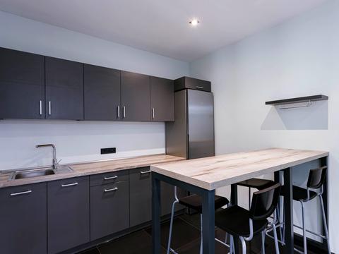 комерційна за адресою Київ, Олеся Гончара вул., 9