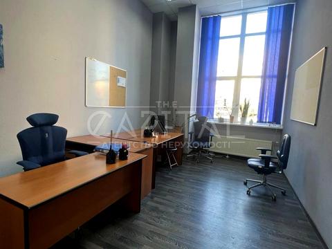 комерційна за адресою Березняківська вул., 29