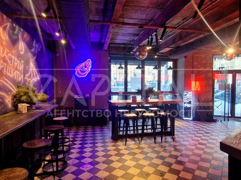 комерційна за адресою Басейна вул., 2