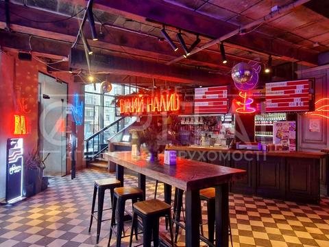 комерційна за адресою Басейна вул., 2