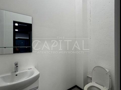 комерційна за адресою Миколи Бажана просп., 17-А