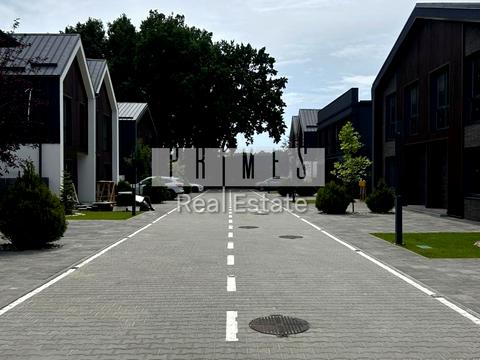 будинок за адресою Клубнічна вул.