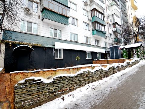 комерційна за адресою Володимиро-Либідська вул., 16