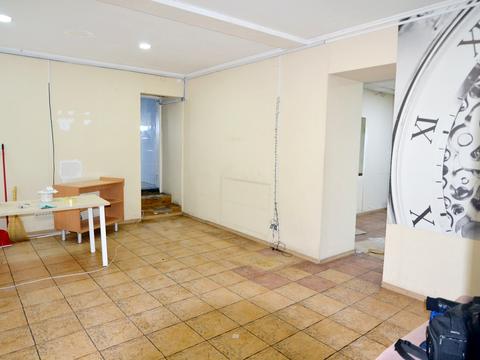 комерційна за адресою Володимиро-Либідська вул., 16