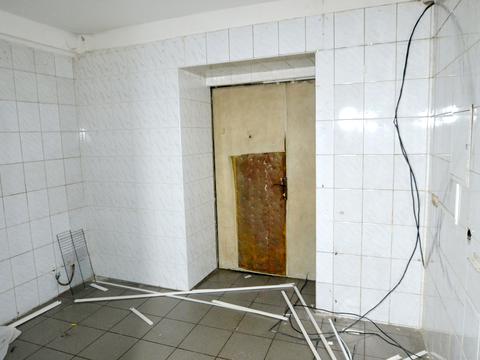 комерційна за адресою Володимиро-Либідська вул., 16