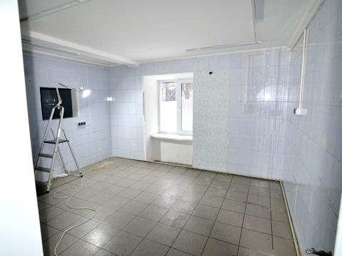 комерційна за адресою Володимиро-Либідська вул., 16