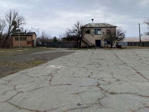 комерційна за адресою Піщана, 8А